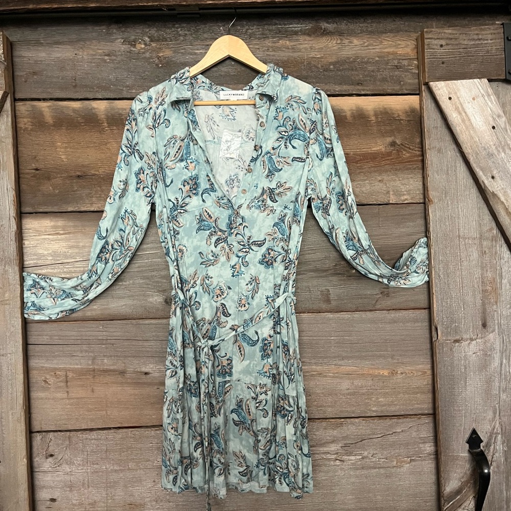 Lucky Brand Green Sheath Dress with Ruffled Hem and V-Neck